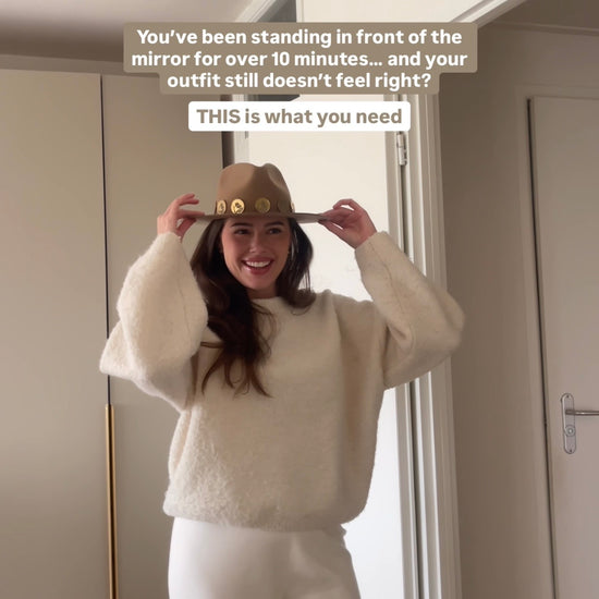 how to style a brown fedora hat outfit